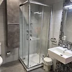 Quiet Private & In Spinola Bay Near Beaches - Shared *