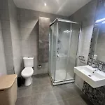 Quiet Private & In Spinola Bay Near Beaches - Shared *
