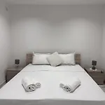 Quiet Private & In Spinola Bay Near Beaches - Shared San Ġiljan