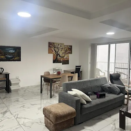 民宿 Quiet Private & In Spinola Bay Near Beaches - Shared