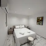 Quiet Private & In Spinola Bay Near Beaches - Shared Saint Julian's