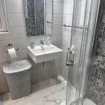 Quiet Private & In Spinola Bay Near Beaches - Shared בית אירוח Saint Julian's