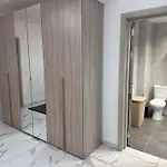 בית אירוח Quiet Private & In Spinola Bay Near Beaches - Shared