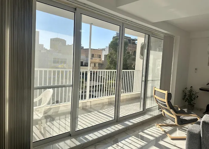 Quiet Private & In Spinola Bay Near Beaches - Shared Privat bolig *