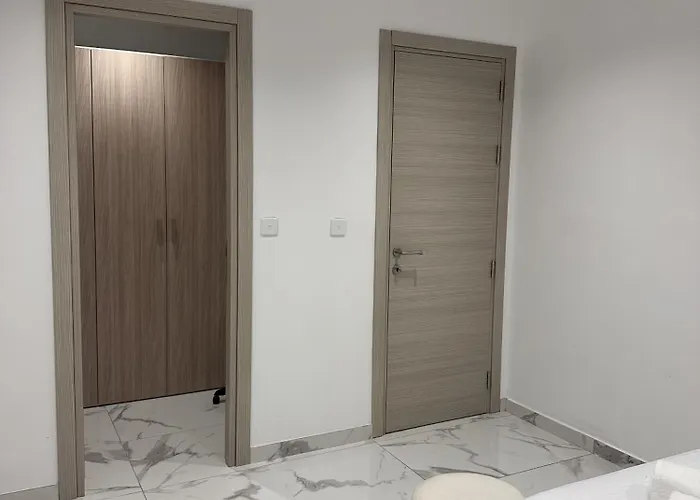 Quiet Private & In Spinola Bay Near Beaches - Shared