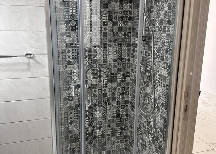 Quiet Private & In Spinola Bay Near Beaches - Shared *