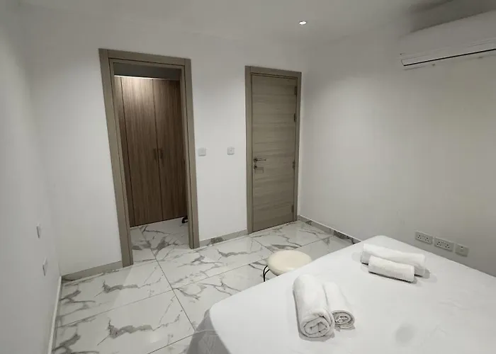 Quiet Private & In Spinola Bay Near Beaches - Shared * Сент Джулианс