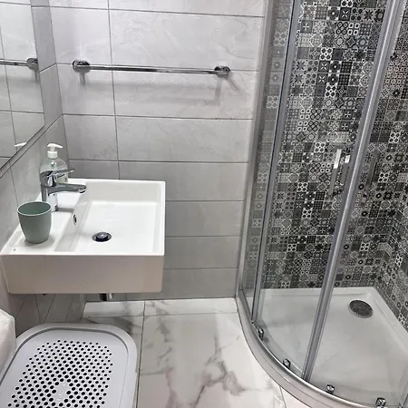 Quiet Private & In Spinola Bay Near Beaches - Shared Homestay szállás