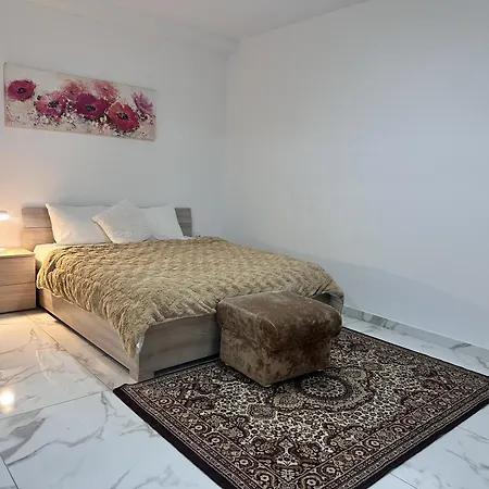 Quiet Private & In Spinola Bay Near Beaches - Shared Homestay szállás *